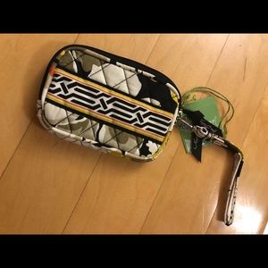 NWT Vera Bradley Tech Case in Dogwood